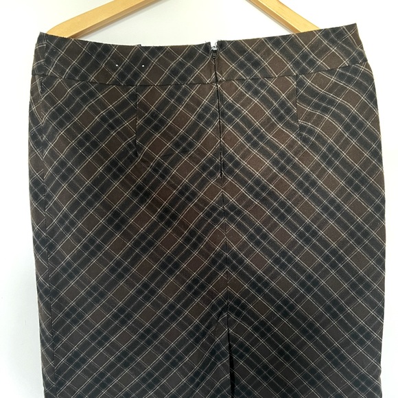 Reitmans Plaid Brown skirt - Size 9 - Picture 2 of 5